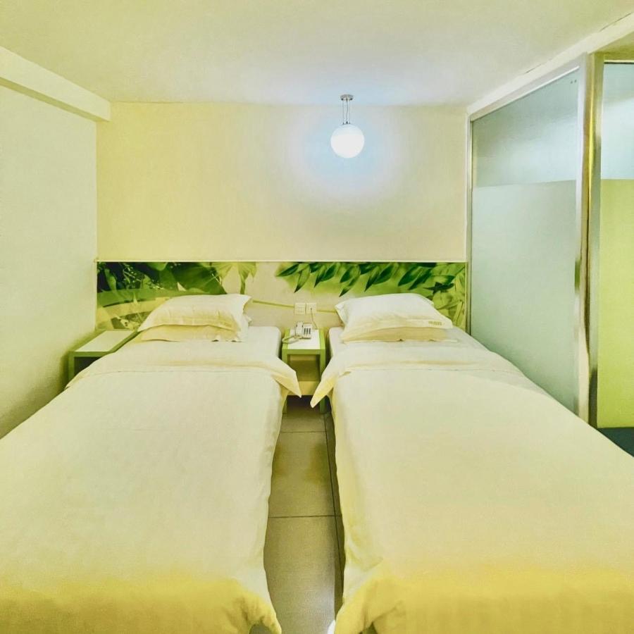 Green Apple Boutique Hotel Кота-Кинабалу Экстерьер фото