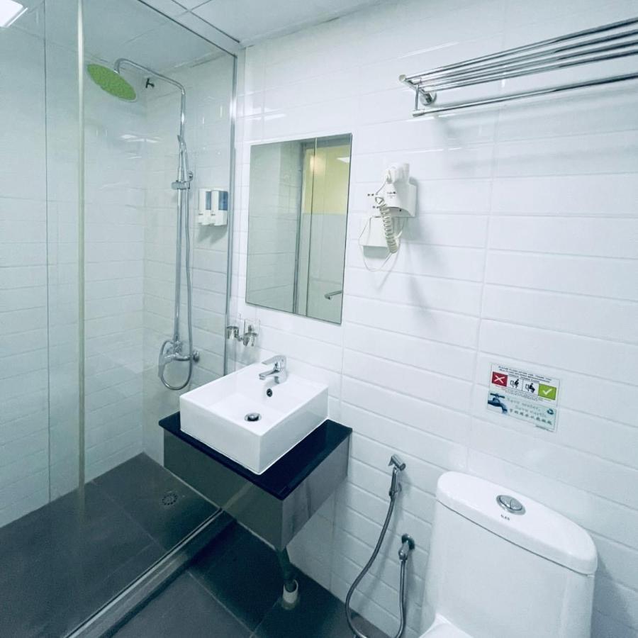Green Apple Boutique Hotel Кота-Кинабалу Экстерьер фото