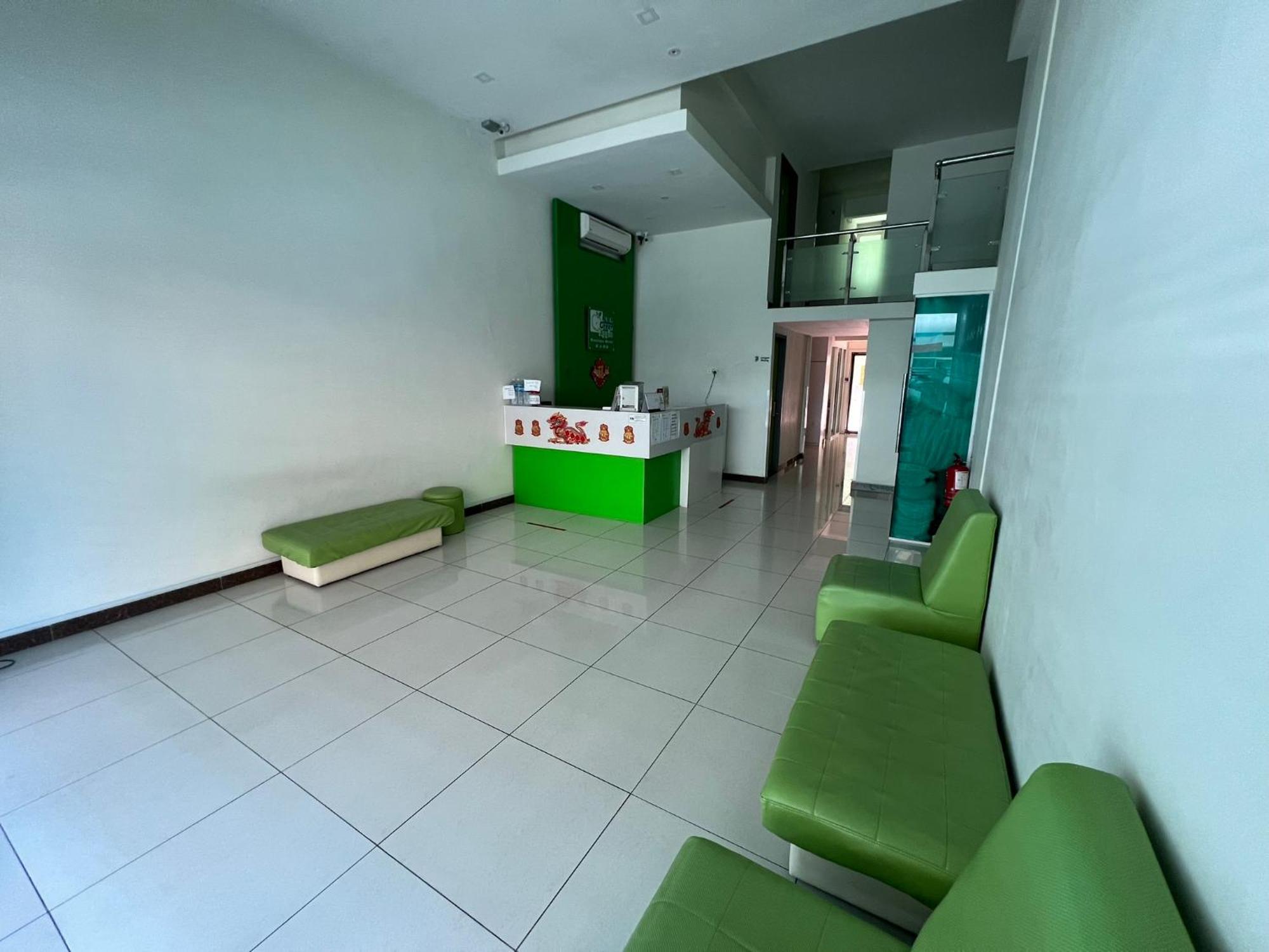 Green Apple Boutique Hotel Кота-Кинабалу Экстерьер фото